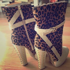 Cheetah Print booties